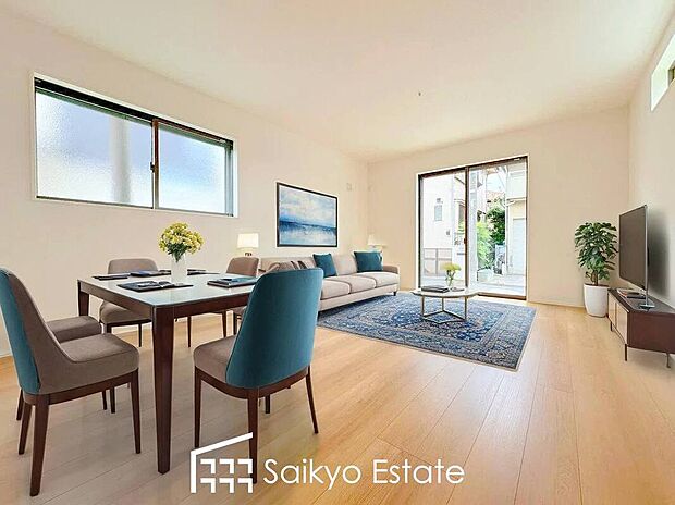 【リビング【施工例】】開放感と採光にこだわった23.13帖の広々LDKです。陽光いっぱいの空間で家族団らんの時間も増えそうですね！