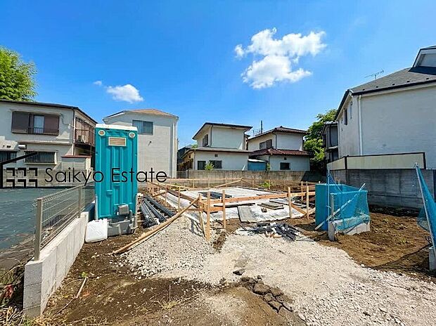 【外観写真】1号棟は敷地面積50坪超!20.7帖LDK×5部屋!全居室収納完備!大物収納に便利なロフト付き大型5LDK!