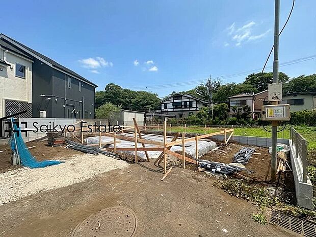 【外観写真】2号棟はLDK広々17.63帖!収納付き居室3部屋!主寝室7.92帖、勾配天井付き5.75帖の洋室がございます!