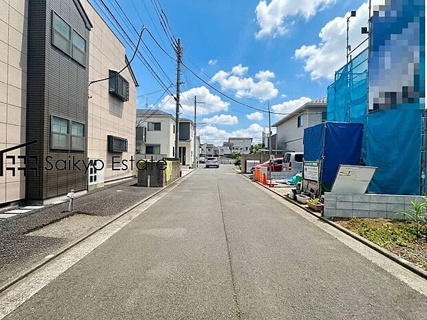 【前面道路】交通量の少ない前面道路ですので、小さなお子様がおられるご家庭でも安心してお住まいいただけます。