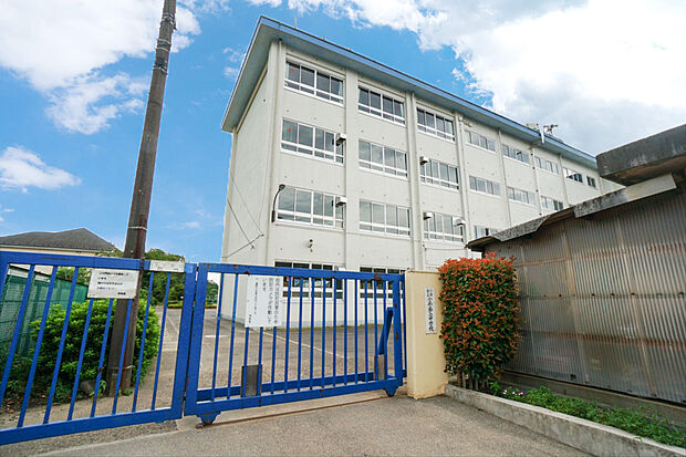 小平市立小平第六中学校(約110m)