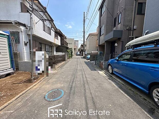 【前面道路】交通量の少ない前面道路ですので、小さなお子様がおられるご家庭でも安心してお住まいいただけます。
