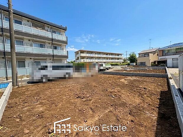 【現地写真】小学校まで徒歩約4分、中学校まで徒歩約12分でお子様が無理なく通える距離です。保育園や幼稚園も近くに多数あり、子育てファミリーには嬉しい環境です！