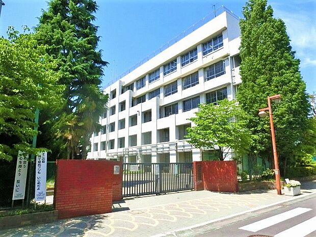 三鷹市立第一中学校（約1,400m）