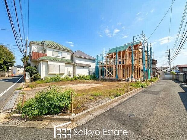 【現地外観】16帖以上のLDKに居室が3部屋!固定階段によるロフト付き!重い荷物も運べて便利です♪
