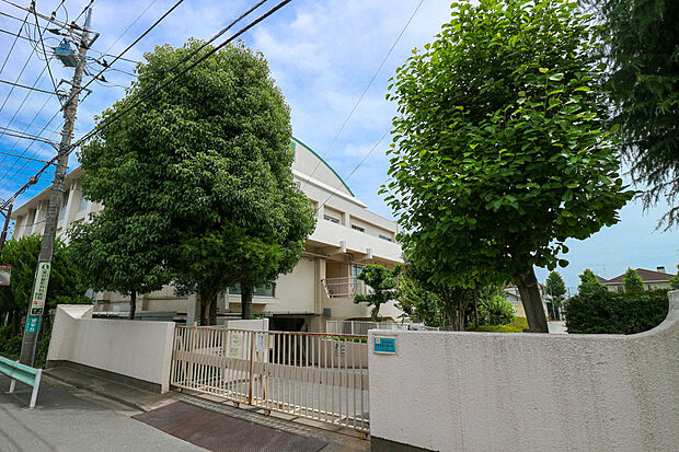 府中市立新町小学校