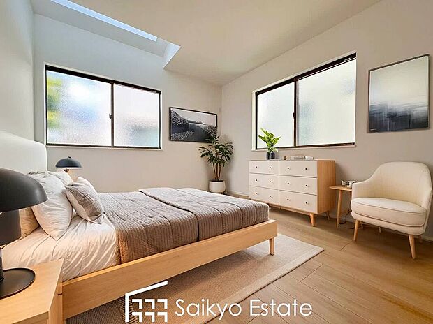 【洋室【施工例】】2面採光で明るく風通しも良好です!天気の良い日は是非窓を開けて空気の入れ替えをしてみるのはいかがでしょうか♪