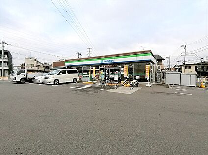 ファミリーマート国立青果市場前店 約175ｍ(徒歩約3～4分)