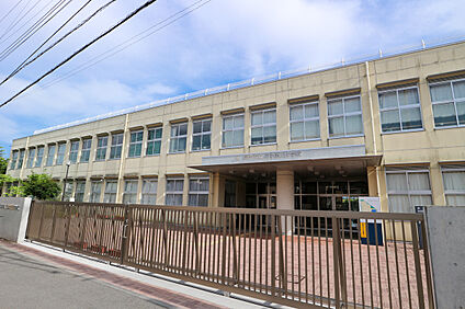 府中市立府中第三中学校 約850ｍ(徒歩約11分)