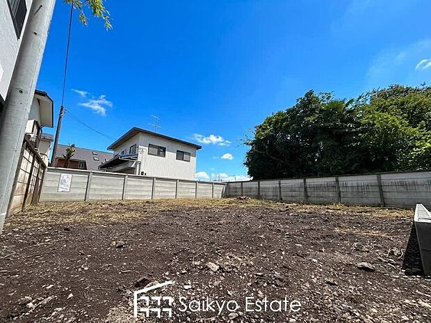 【現地写真】小学校まで徒歩11分、中学校まで徒歩約10分でお子様が無理なく通える距離です。保育園や幼稚園も近くに多数あり、子育てファミリーには嬉しい環境です!