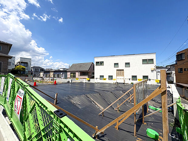 【外観】
建物参考プランのご用意がございます。3SLDKのプランで広々とした設計での建築が可能となっております。