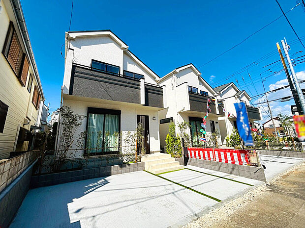 【外観】
ZEH水準仕様で光熱費を抑えて永く住みやすい住宅。設計・建設住宅性能評価書取得において、耐震等級を含む7項目が最高等級を取得する邸宅。地震に強い邸宅で安心して暮らせます。