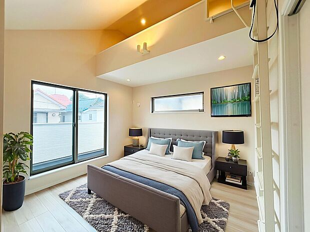 【Room：7帖】
ロフトが備わっている開放的な居室。
本画像はCGで作成しており、実際に現地に家具は配置しておりません。また、価格に家具は含まれません。