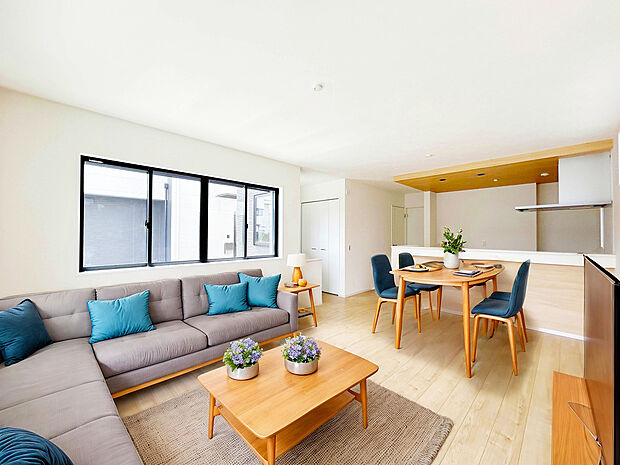 【建物プラン例：LDK】
建築条件外しが無料で行えるので、お好みのハウスメーカーで理想の住まいを建てることができます。
建物参考価格：1500万円｜建物面積：84ｍ2～