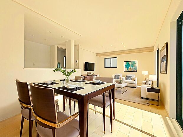 【LDK:A号棟】
全棟LDK17帖超の4LDKファミリープラン!
SICやパントリーなど収納豊富!
本画像はCGで作成しており、実際に現地に家具は配置しておりません。また、価格に家具は含まれません。