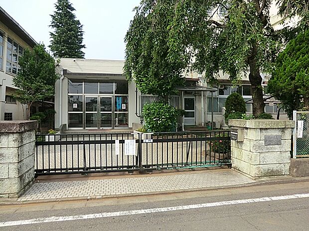 練馬区立泉新小学校（約610m）