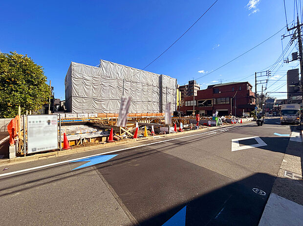 【【外観：12月上旬撮影】】各棟LDK15帖超+4～5部屋の広々とした間取りプラン。収納も豊富で部屋をキレイな状態で保ちやすくなります。