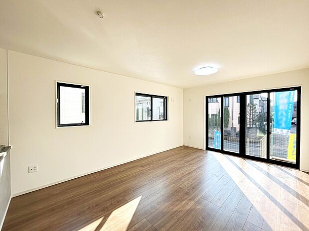 【【建物プラン例：LDK】】建築条件外しが無料で行えるので、お好みのハウスメーカーで理想の住まいを建てることができます。
建物参考価格：1500万円｜建物面積：84ｍ2～