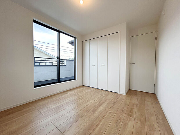 【【施工例：Room】】全室5.2帖以上と個人の空間もゆとりある広さで過ごしやすくなっています。