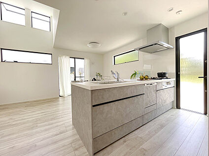 【建物プラン例：Kitchen】