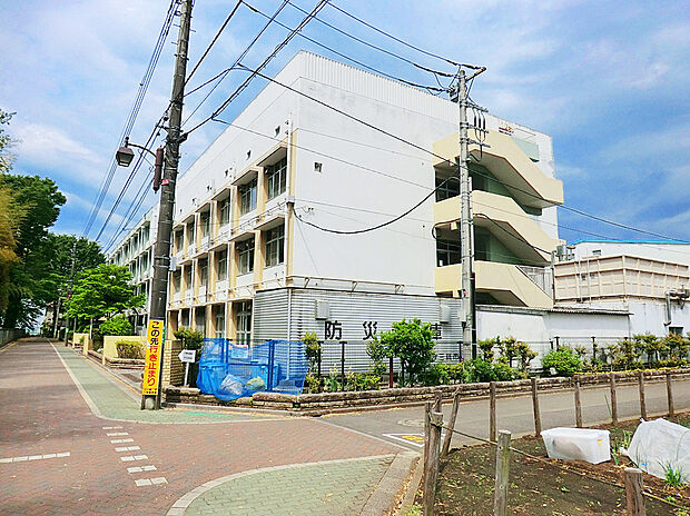 三鷹市立第七中学校（約850m）