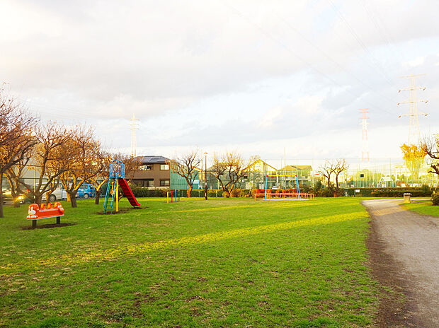 西府橋北公園(約220m)