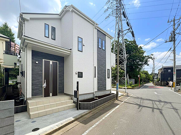 【【外観】】「MUFG PARK」が徒歩7分圏内。広々とした芝生やスポーツ施設が整い、休日は散策やランニングなどを気軽に楽しめる住環境です。