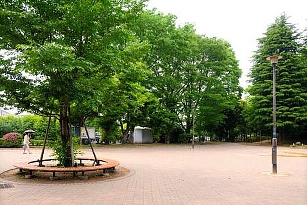 世田谷区立駒沢緑泉公園（約1,600m）