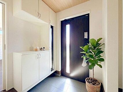 【建物プラン例：Entrance】