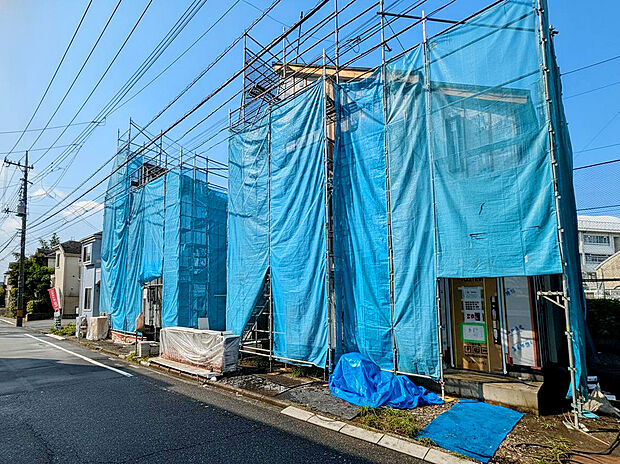 【【外観:9月中旬撮影】】約39坪のゆとりある敷地を確保し、4LDK・5LDKの、家族の暮らしに寄り添うプランニングが魅力な邸宅。住まいそのものにも、子育て世帯を意識した工夫が随所に込められています。