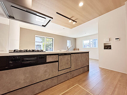【Kitchen：1号棟】