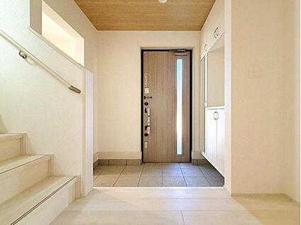 【建物プラン例：Entrance】