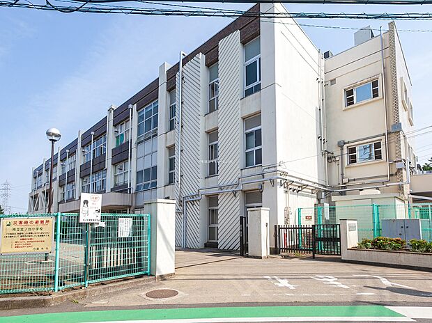 調布市立北ノ台小学校（約470m）