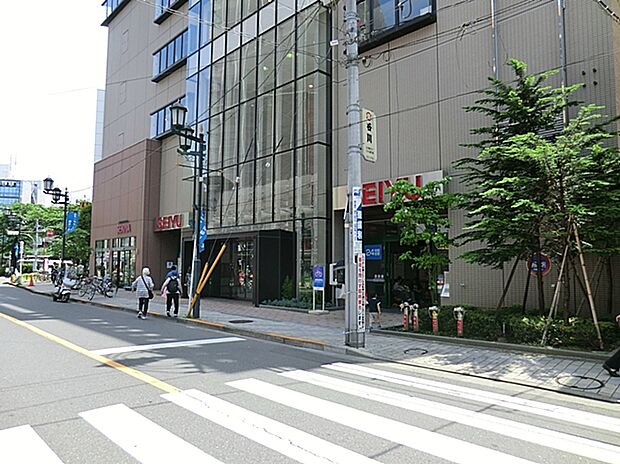 西友国立店（約1,100m）