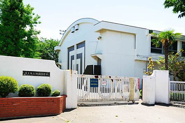 府中市立日新小学校（約540m）