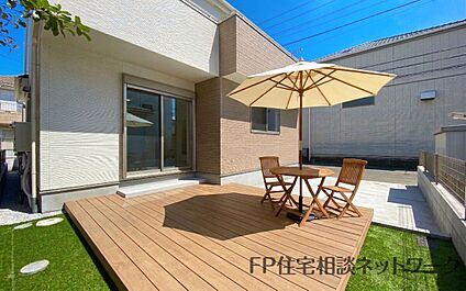 庭（家具などCGイメージ）