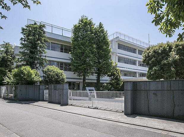 府中市立四谷小学校（約400m）