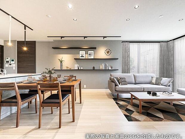 リビングダイニング【2号地】(2024年11月撮影)大開口部から庭へ繋がるテラススペースでくつろぎ空間を演出