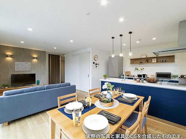 ダイニングキッチン【9号地】(2024年4月撮影)自然光が入る穏やかな空間のダイニング