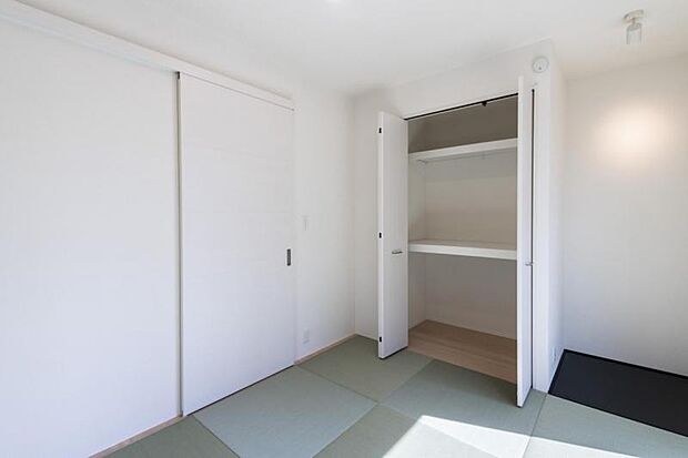 和室【4号地】(2024年3月撮影)玄関ホールからリビングへ繋がり使い勝手の良い和室