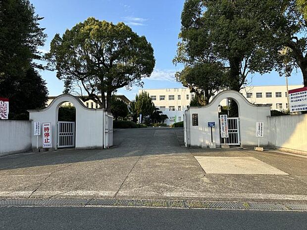 玉名高校(約1,000m)