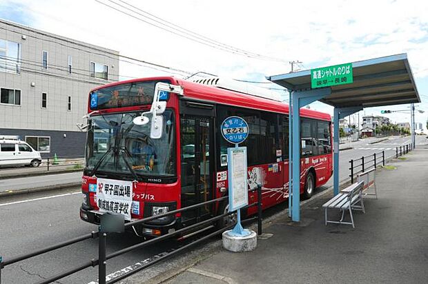 県営バス「女乙石」バス停(約320m)