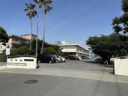 筑後市立羽犬塚中学校 1930m(-)