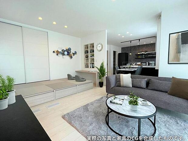 【リビング【6-4号地】（2024年5月撮影）】南側の窓からの採光が心地よい空間