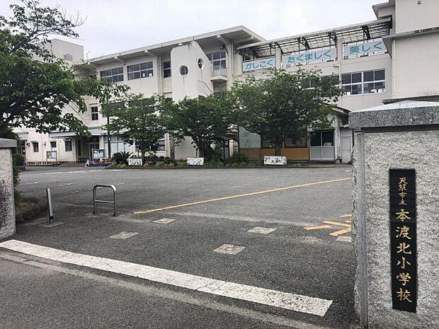 天草市立本渡北小学校（約350m）