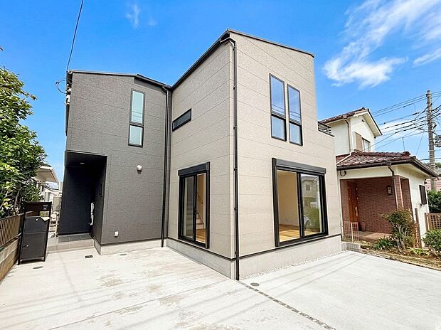 気品漂うスタイリッシュなデザイン住宅☆彡屋上のスカイガーデン付き☆彡☆彡当日ご見学可！平日のご案内も大歓迎！