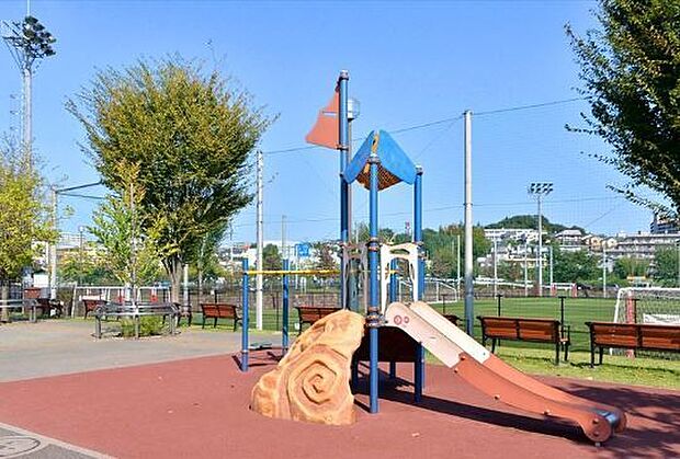 谷本公園（約1,700m・徒歩22分）