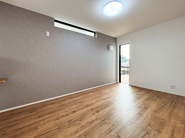 【洋室】全居室にはクローゼットを完備！普段使いのお洋服や小物はもちろん、季節物のお洋服などもしっかりと整理整頓おしまい頂けます。