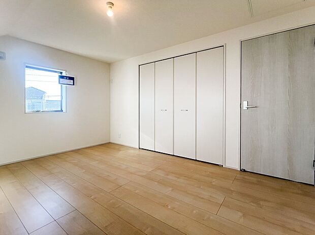 一人ひとりの大切なプライベート空間。趣味・感性で個性的に飾って頂けるようシンプルに仕上げてあります。ゆとりある広さで、一人の時間をゆったりと過ごせる安らぐお部屋になるはずです。