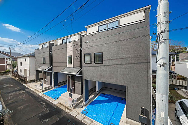 「群を抜いた満足感」
どの角度が眺めても、所有感が満たされる理想的で素敵な住まい
一生ものだから、「パッと見」こそが全て「第一印象で決まる」素敵なマイホーム。